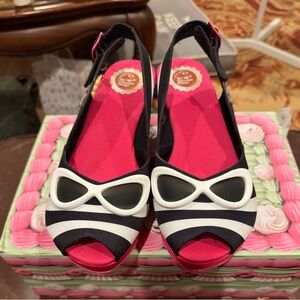 Chic Black and White Women's Slingback Shoes